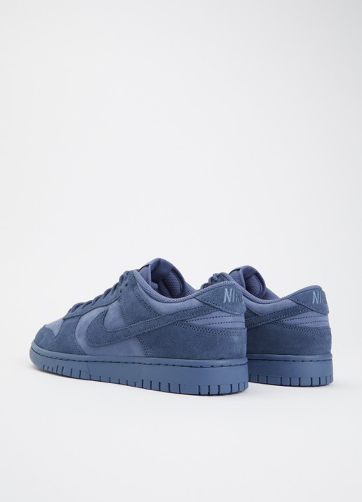 Nike Dunk Low sneaker met suède details - achterkant staalblauw