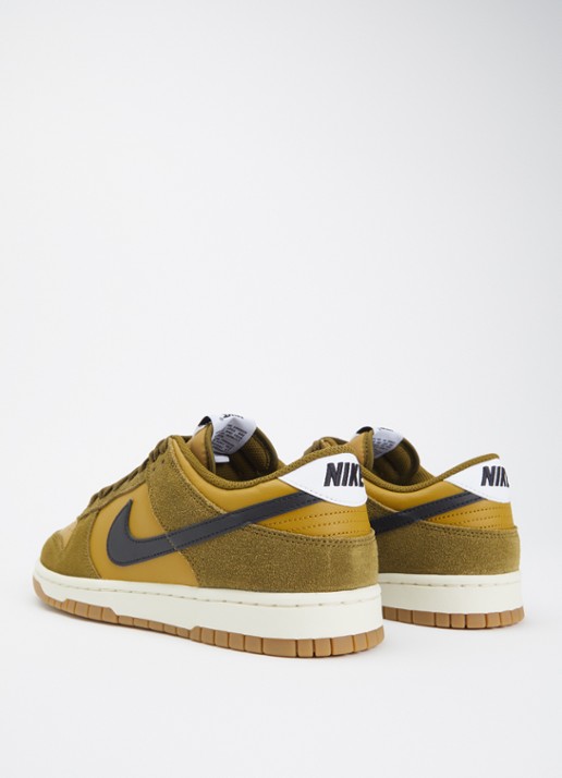 Nike Dunk Low sneaker met suède details - achterkant 2 olijfgroen