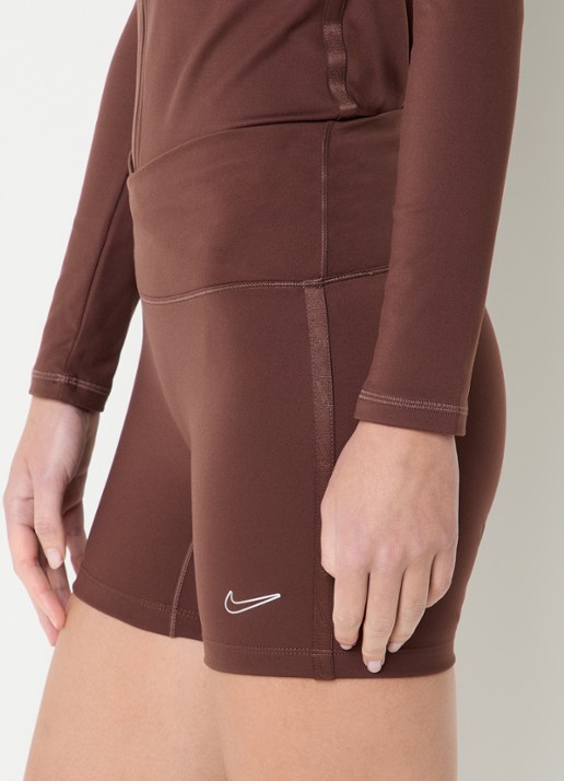 Nike One high waist skinny fit korte trainingsshort met Dri-FIT en logo - detail 2 bruin