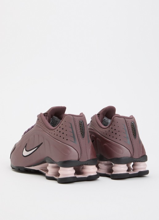 Nike Shox R4 sneaker met logo  - achterkant 4 aubergine