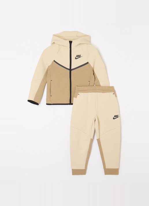 Nike Tech Fleece trainingspak met logo 2-delig - voorkant 3 khaki