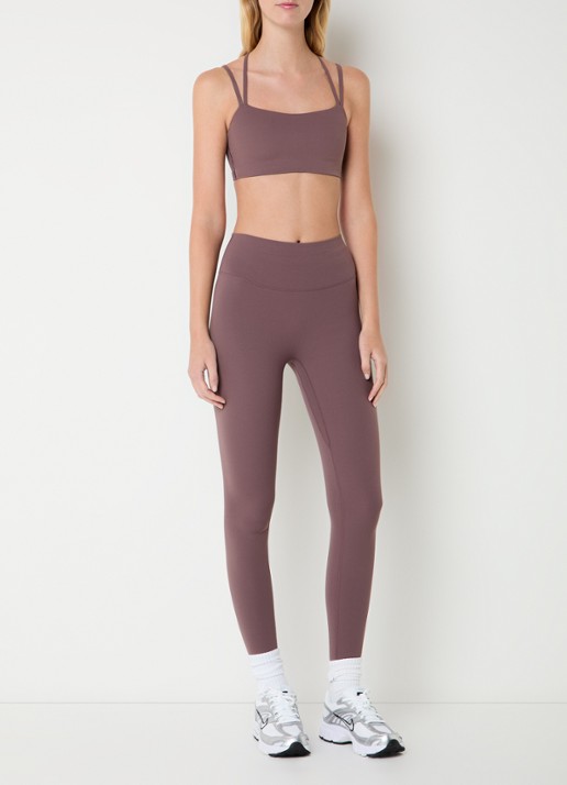 Nike Zenvy sport bh met light support en dri-FIT - voorkant 3 taupe