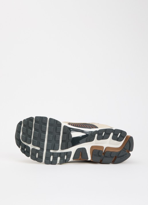 Nike Zoom Vomero 5 sneaker met mesh details - detail 5 beige