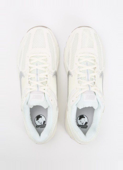 Nike Zoom Vomero 5 sneaker met mesh details - detail 4 gebroken wit