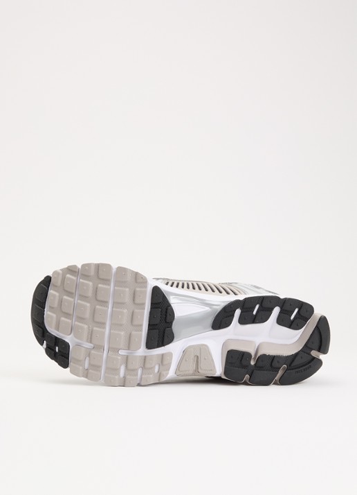 Nike Zoom Vomero 5 sneaker met mesh details - detail 5 zilver
