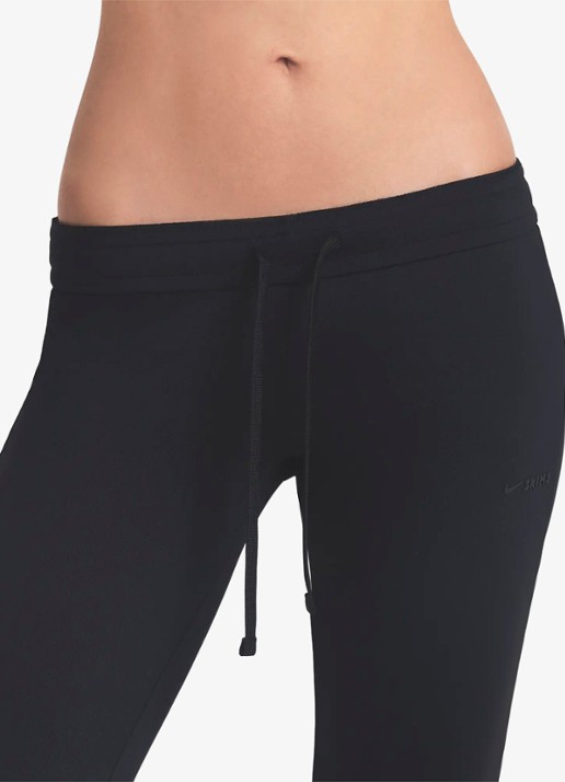 NikeSKIMS Airy low waist flared fit trainingslegging met logo - detail 3 zwart