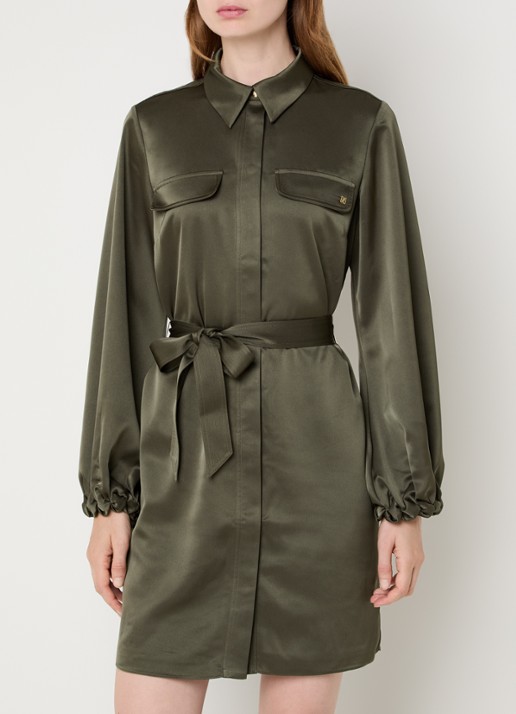 NIKKIE Aivy midi blousejurk van satijn - detail groen