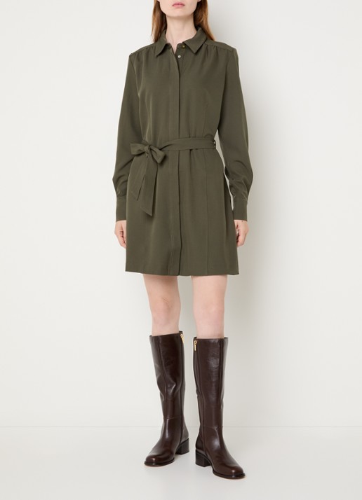 NIKKIE Alva midi blousejurk met strikceintuur - voorkant 3 groen