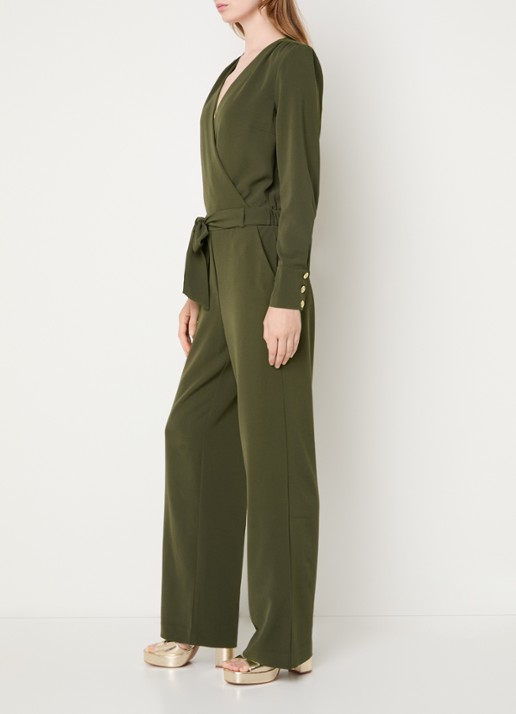 NIKKIE Amine loose fit jumpsuit met strikceintuur - voorkant 4 groen