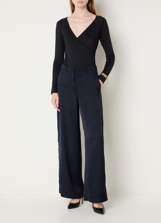 NIKKIE Ariela body top met stretch - voorkant 4 zwart