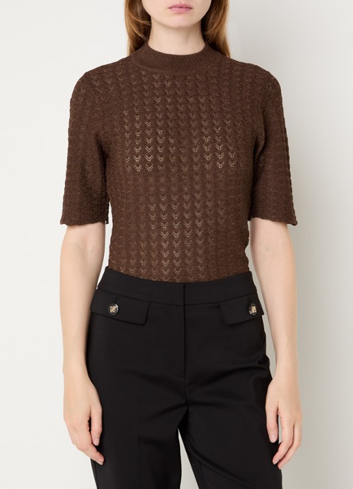 NIKKIE Arvella top met opengewerkt dessin en lurex - detail 4 kastanjebruin