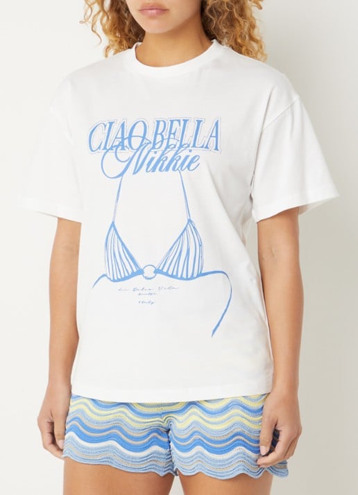 NIKKIE Ciao Bella T-shirt met print