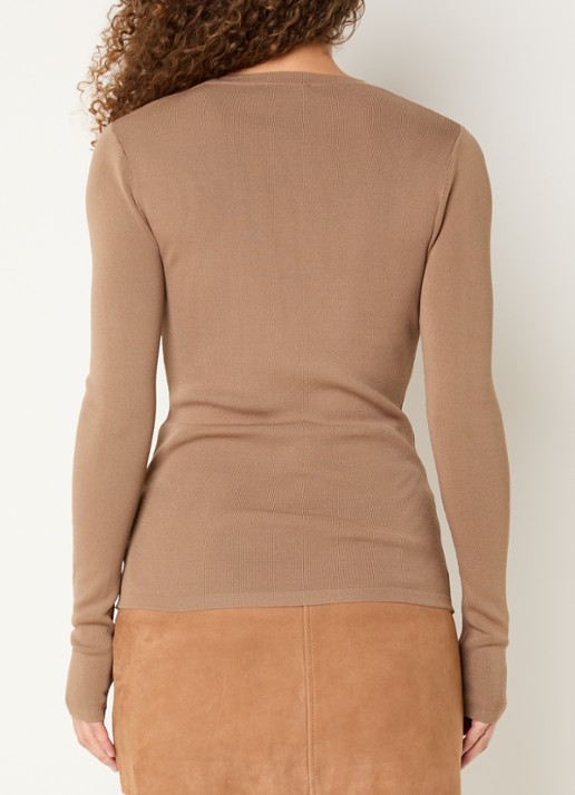 NIKKIE Jolie fijngebreide longsleeve met stretch - achterkant lichtbruin