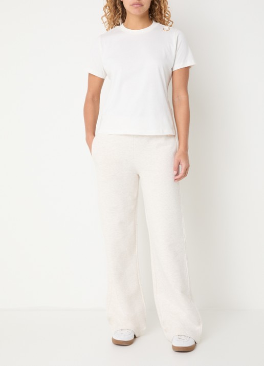 NIKKIE Logo Ring T-shirt met ronde hals - voorkant 3 gebroken wit