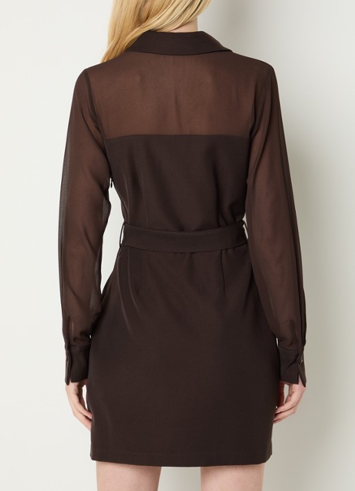 NIKKIE Olarisa mini blousejurk met strikceintuur  - achterkant donkerbruin