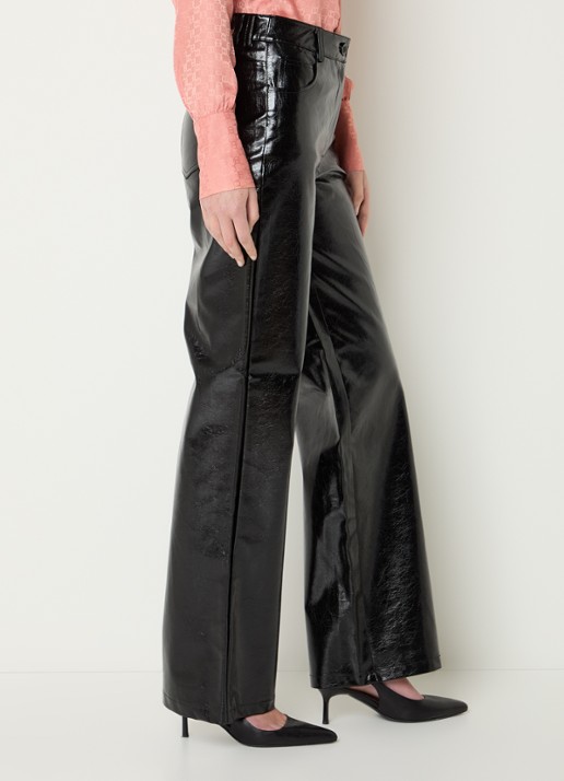 NIKKIE Ondo high waist straight fit broek van imitatieleer met structuur - detail 3 zwart