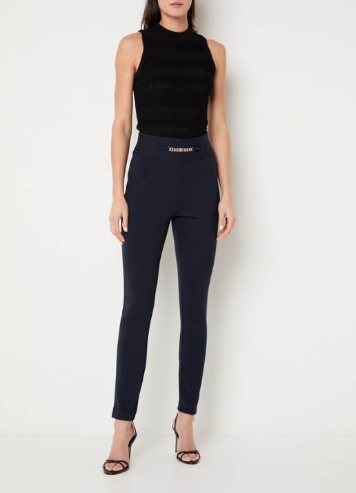NIKKIE Prescott top met structuur - voorkant 3 zwart