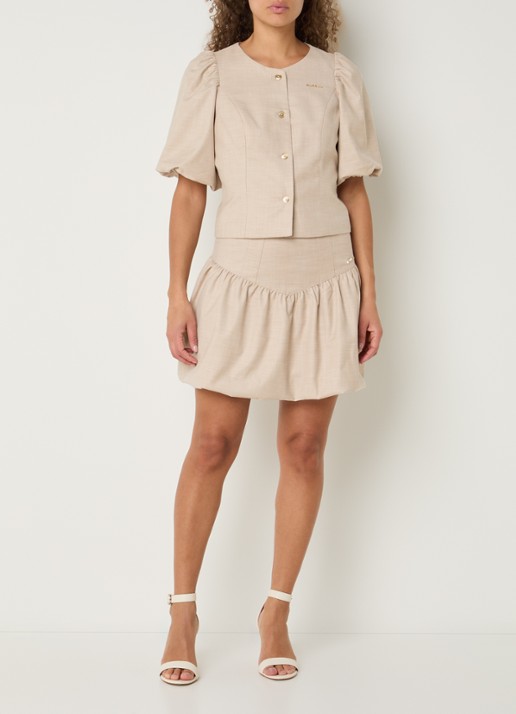NIKKIE Quito minirok met smockwerk en logo - voorkant 4 beige