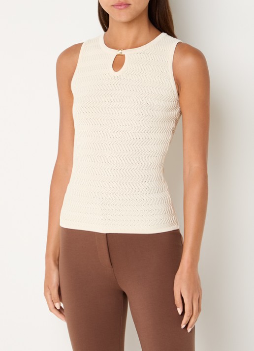 NIKKIE Riom top met structuur - detail 3 creme