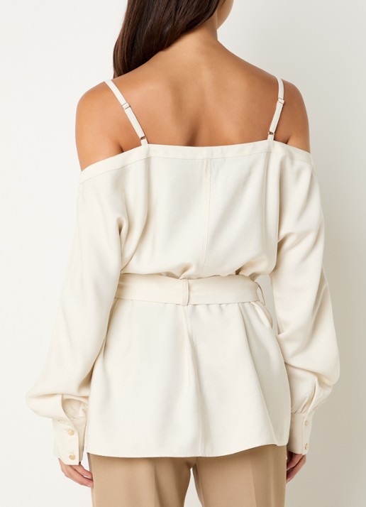 NIKKIE Riva blouse met strikceintuur - achterkant 3 creme