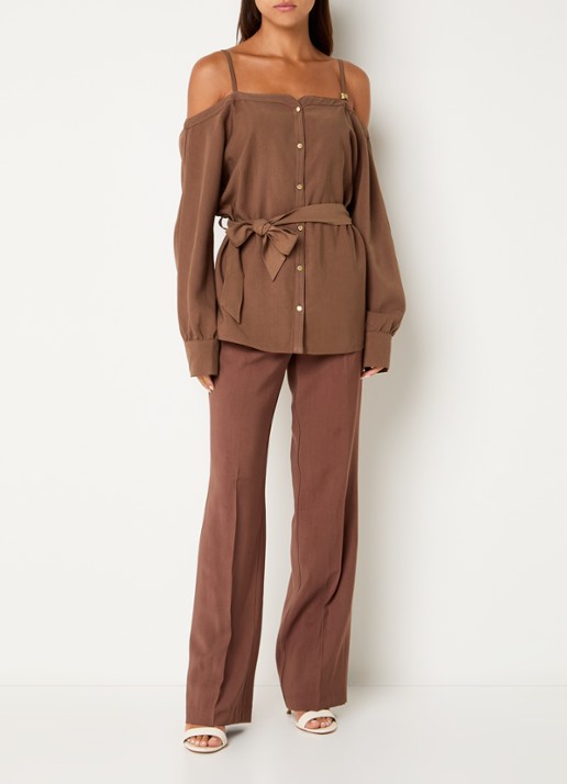 NIKKIE Riva blouse met strikceintuur - voorkant 4 bruin
