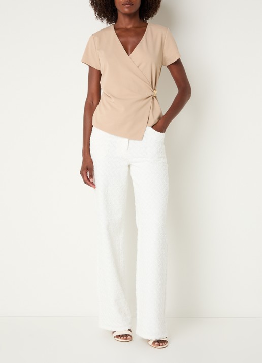 NIKKIE Rosetta mid waist straight leg jeans met gekleurde wassing - voorkant 2 wit