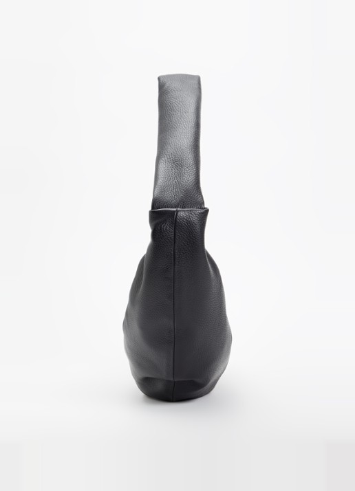 Nona Banana XL crossbodytas van leer - detail 3 zwart