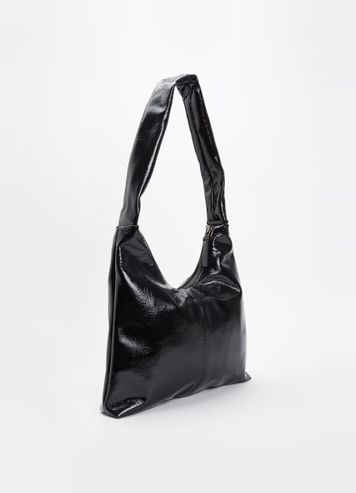 Nona M crossbodytas van leer met glanzende finish - achterkant zwart