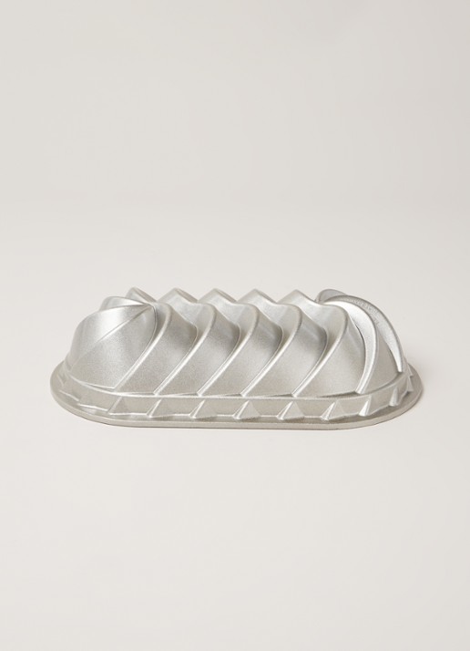 Nordic Ware Heritage bakvorm 29 cm - voorkant 2 zilver