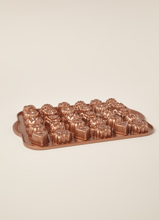 Nordic Ware Tea Cake & Candy Mold bakvorm - voorkant 2 koper