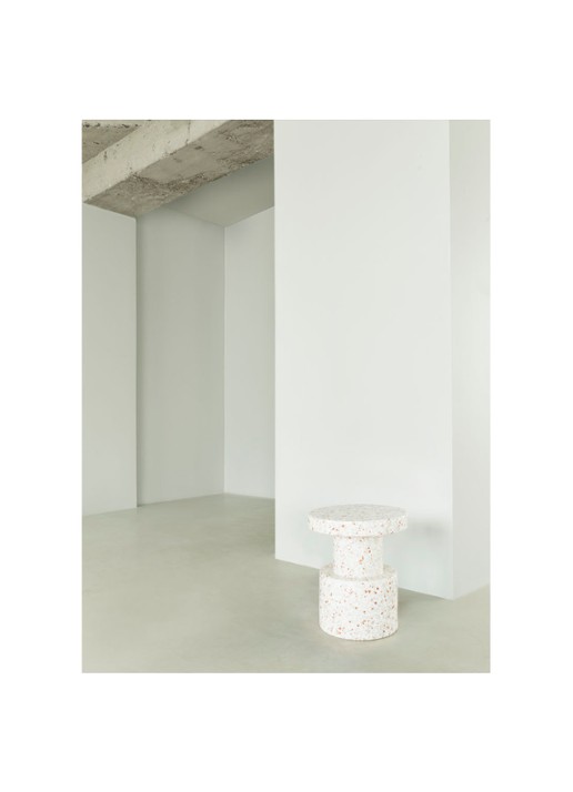 Normann Copenhagen Bit Stool bijzettafel 36 cm - voorkant 2 gebroken wit