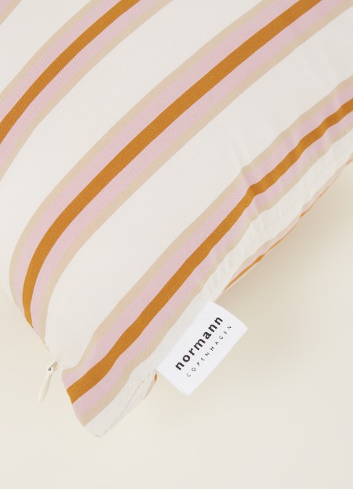 Normann Copenhagen Eclat sierkussen 60 x 33 cm - detail 3 lichtroze