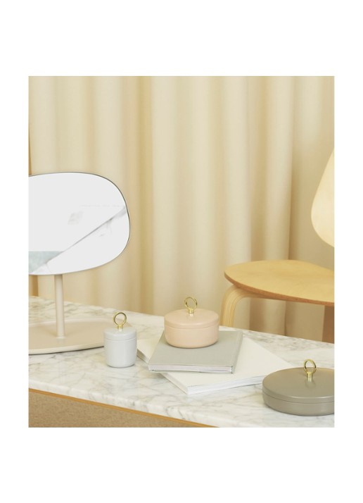 Normann Copenhagen Flip spiegel op voet 28 x 36 cm - voorkant 2 donkerbeige