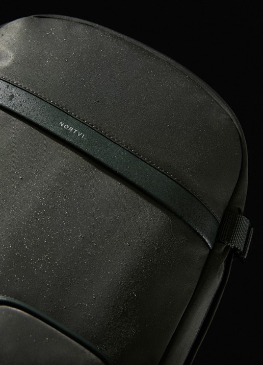 Nortvi Explorer rugzak met 17 inch laptopvak - detail 2 rainforest green / donkergroen