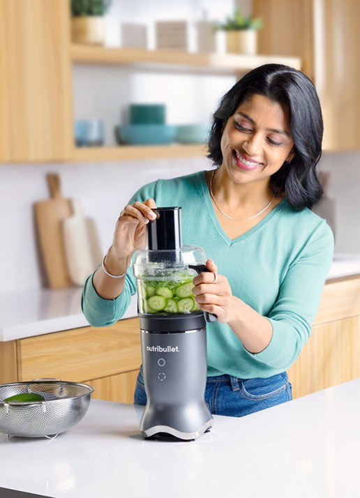 Nutribullet Ultra Plus+ blender & foodprocessor 0,9 liter - detail 5 zwart