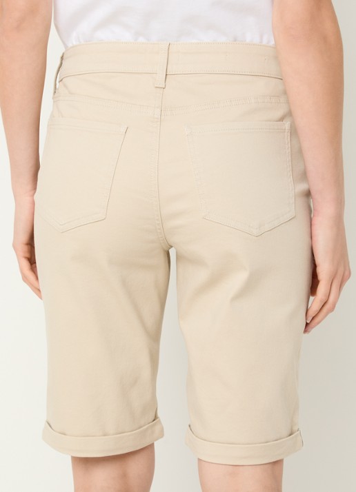 NYDJ Briella mid waist straight fit korte broek met stretch - achterkant 4 beige