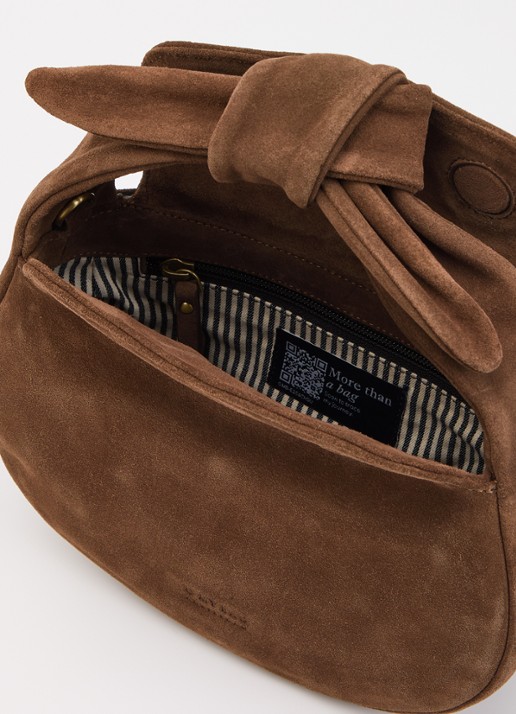 O My Bag Coco Croissant handtas van suède met afneembare schouderiem - detail 2 donkerbruin