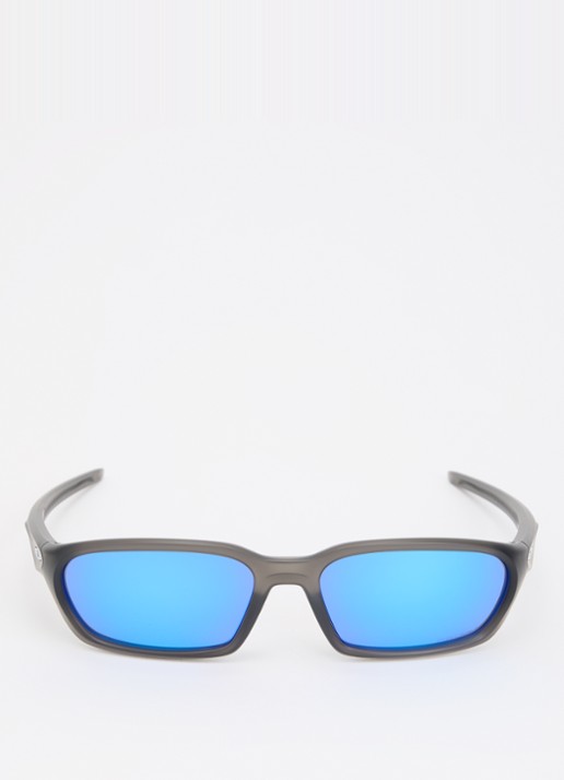 Oakley Terraforma zonnebril OO9530  - detail zwart