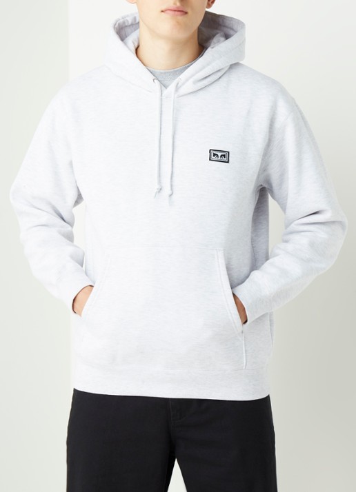 Obey All eyez hoodie met logopatch - detail 3 grijsmele