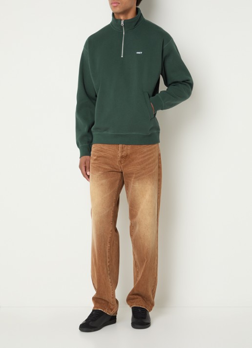 Obey Established Works sweater met halve rits en logoborduring - voorkant 4 groen