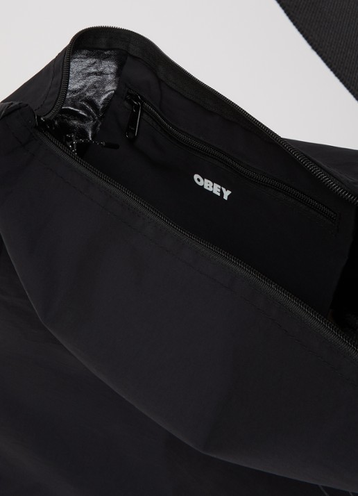 Obey Explorer crossbodytas met logo - detail zwart