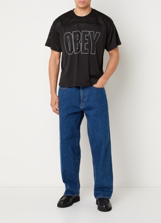 Obey Johnson Practice T-shirt van mesh met logoprint - voorkant 2 zwart