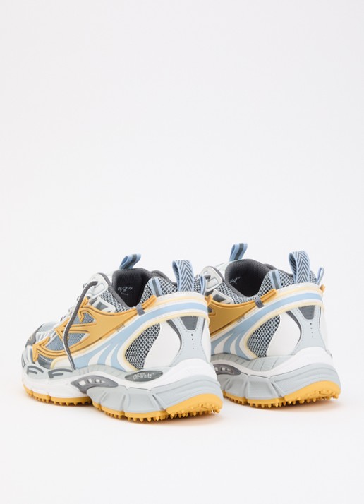 Off-White Ow Be Right Back sneaker met mesh details - achterkant lichtoranje