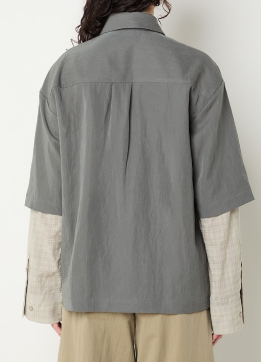 OLAF Blouse met borstzak en logoborduring - achterkant grijs