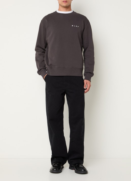 OLAF Crafted Face sweater met logo- en backprint - voorkant 4 antraciet