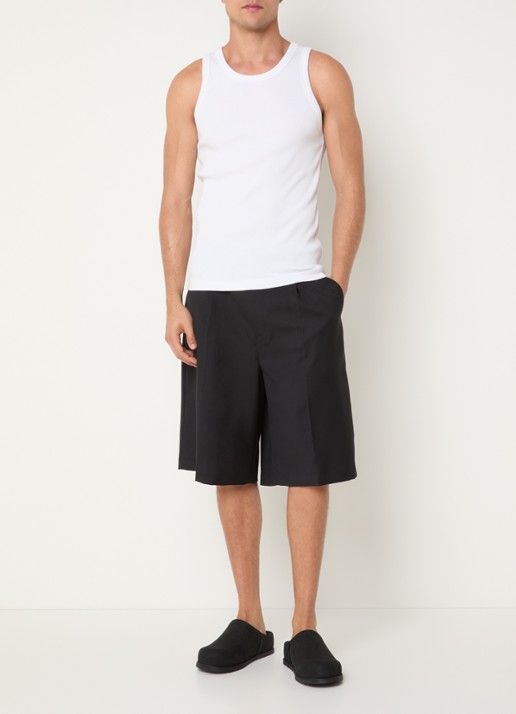 OLAF Loose fit korte broek in wolblend met steekzakken - voorkant 3 zwart