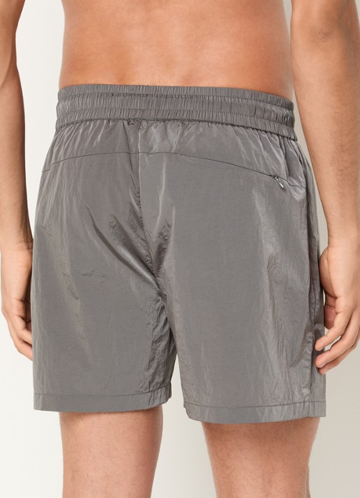 OLAF Signature zwemshorts met glanzende finish en ritszakken  - achterkant grijs