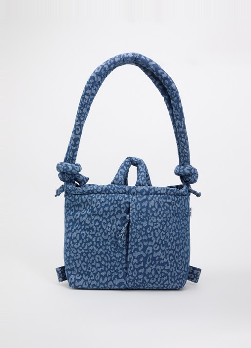 Ölend Ona gewatteerde crossbodytas van denim met panterprint - voorkant 5 indigo