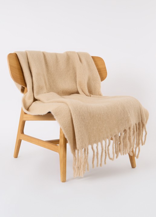 Olivier Desforges TOURBILL Encre       Throw - voorkant 3 beige