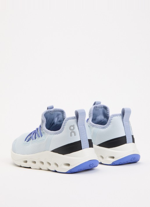 On Cloudleap sneaker met gebreid bovenwerk - achterkant beige